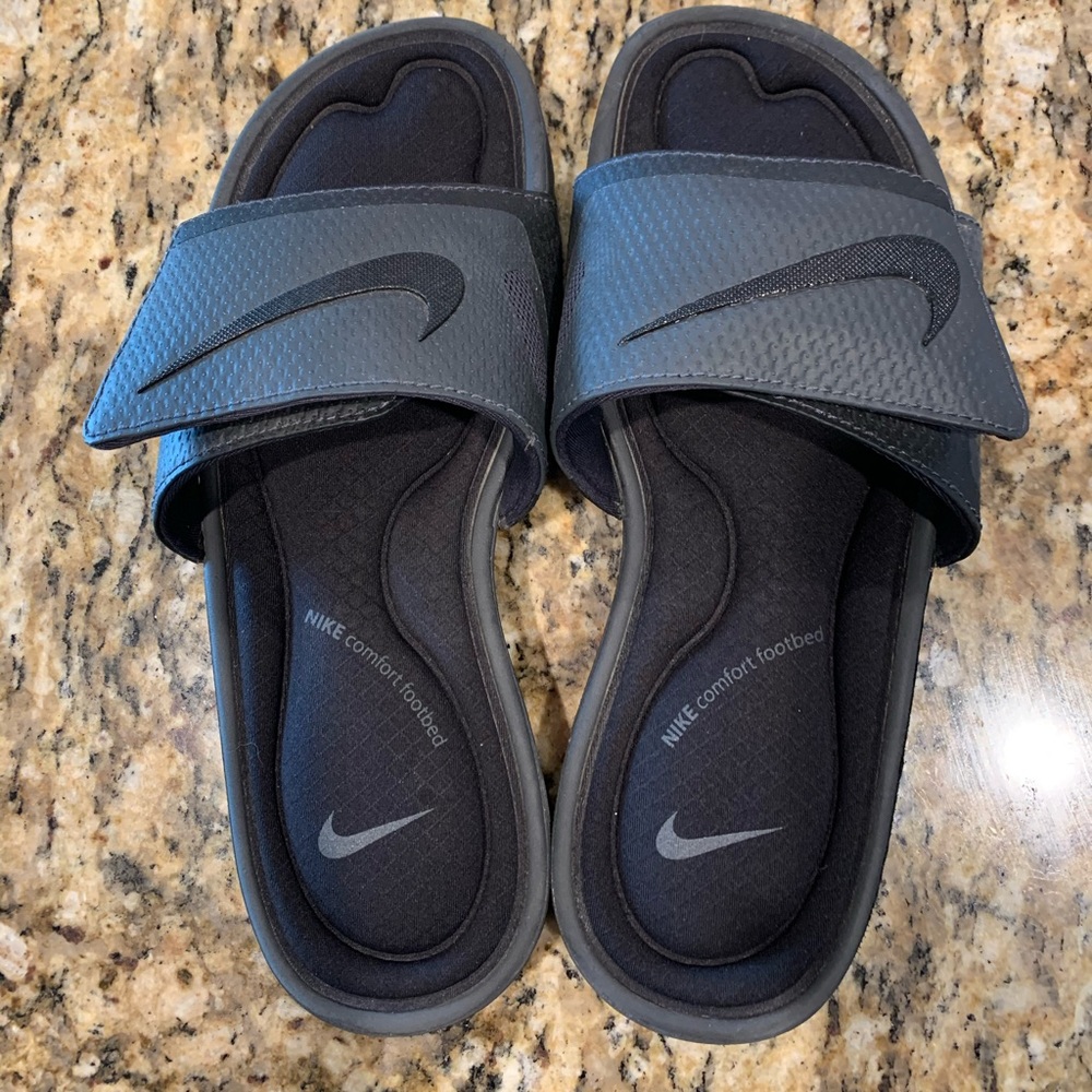 Nike slides